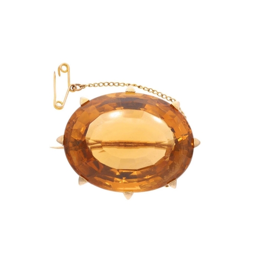 52 - Large 9ct Gold and Citrine Brooch. 
 
  
 

  HALLMARKS: marked for 9ct Gold 
 
 
  
 

  MEASUREMEN... 