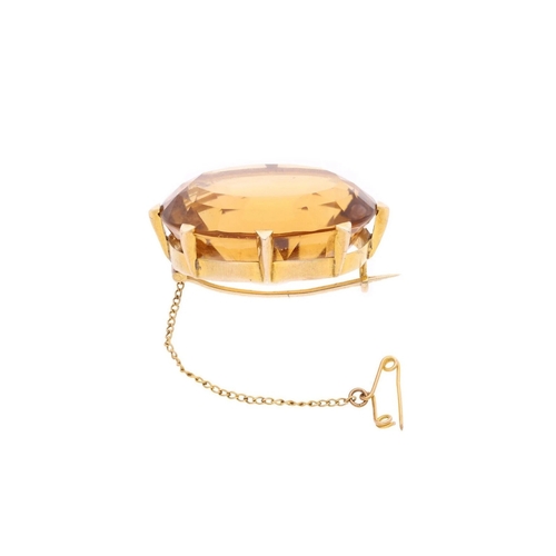 52 - Large 9ct Gold and Citrine Brooch. 
 
  
 

  HALLMARKS: marked for 9ct Gold 
 
 
  
 

  MEASUREMEN... 