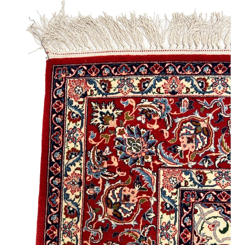 170 - PERSIAN WOOL ISFAHAN RUG PERSIAN WOOL ISFAHAN RUG    H: 213, W: 134 cm   ... 