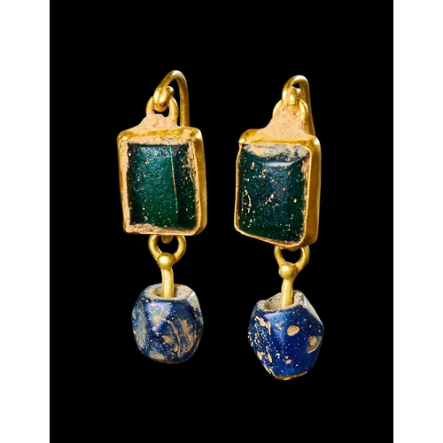 30 - ARCHAIC PERIOD GOLD AND GREEN GLASS PAIR OF EARING ARCHAIC PERIOD GOLD AND GREEN GLASS PAIR OF EARIN... 