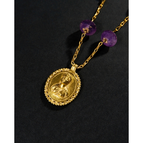 31 - A ROMAN GOLD, AGATE AND AMETHYST NECKLACE WITH A 3D FEMALE PORTRAIT PENDANT, 2ND CENTURY A.D. This e... 