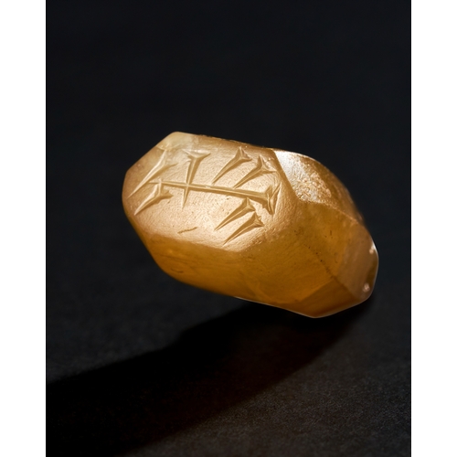 54 - A NEO BABYLONIAN AGATE STAMP SEAL, CIRCA 700 - 600 B.C. This exquisite Neo-Babylonian stamp seal, ca... 