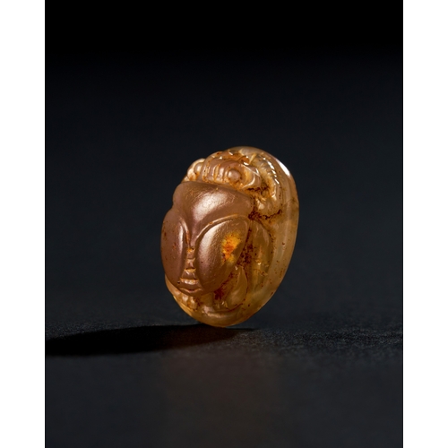 73 - EGYPTIAN CHALCEDONY AGATE SCARAB WITH EYE OF HORUS ENGRAVING, CIRCA 26TH DYNASTY EGYPTIAN CHALCEDONY... 