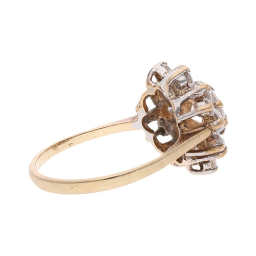 115 - 9ct Gold and Cubic Zirconia Cluster Ring, Size L. 9ct Gold and Cubic Zirconia Cluster Ring.         ... 