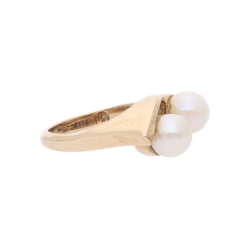 128 - 9ct Gold and Pearl Crossover Ring, Size 4.75 US | Size J UK 9ct Gold and Pearl Crossover Ring       ... 