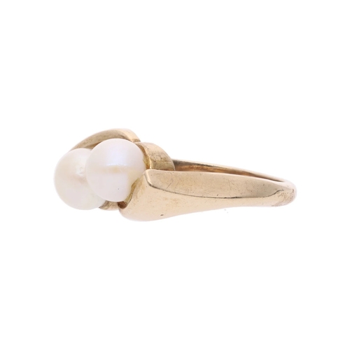 128 - 9ct Gold and Pearl Crossover Ring, Size 4.75 US | Size J UK 9ct Gold and Pearl Crossover Ring       ... 