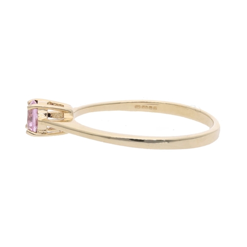 131 - 9ct Gold and Pale Amethyst Ring, Size 6.75 US | Size N 1/2UK 9ct Gold and Pale Amethyst Ring        ... 