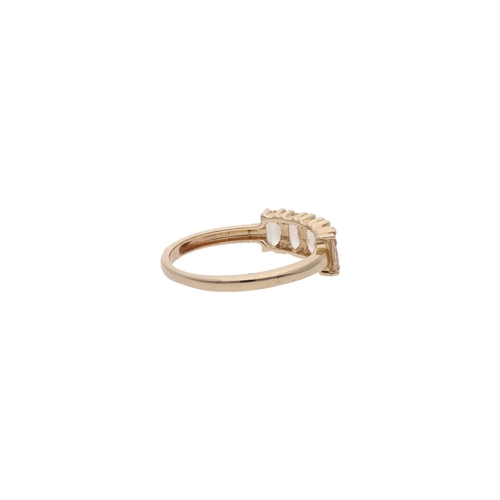 135 - 9ct Gold and Quartz Five Stone Ring, Size 7 | O 9ct Gold and Quartz Five Stone Ring            HALLM... 