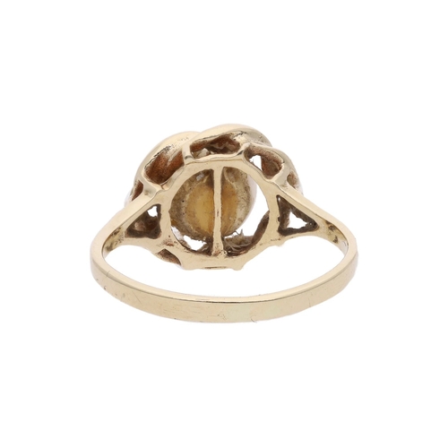 136 - 9ct Gold and Pearl Ring, Size J. 9ct Gold and Pearl Ring.            HALLMARKS: marked for 9ct Gold ... 