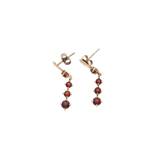 156 - 9ct Gold and Garnet Dangling Earrings. 9ct Gold and Garnet Dangling Earrings.            HALLMARKS: ... 