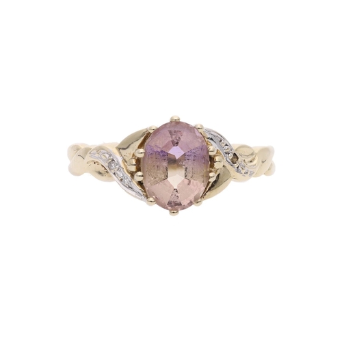 167 - 9ct Gold Amethyst and Diamond Ring, Size 6 | M 9ct Gold Amethyst and Diamond Ring.            HALLMA... 