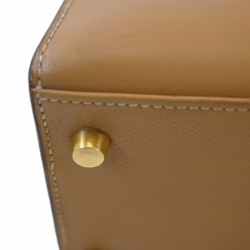 17 - Hermes Kelly 28 Natural Courchevel Handbag Hermes Kelly 28 Naturel, 28cm.     Hardware: Gold   ... 