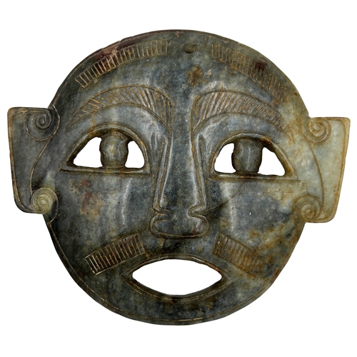 175 - GREEN JADE CHINESE MASK / AMULAT H: 12.5cm, W: 14.5cm 