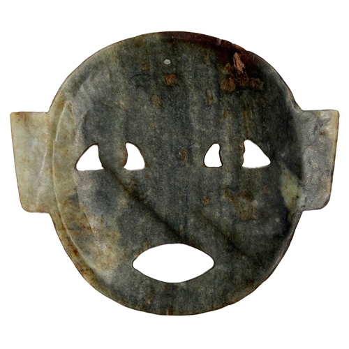 175 - GREEN JADE CHINESE MASK / AMULAT H: 12.5cm, W: 14.5cm 