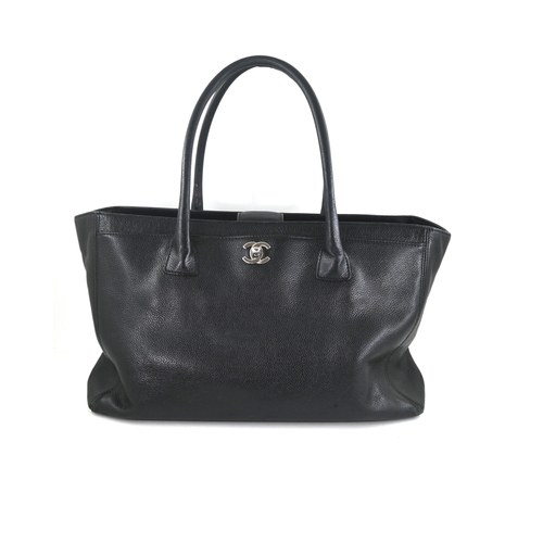 2 - A Chanel CERF Executive Tote Chanel Executive Tote Black, 36cm.     Hardware: Silver    Accesso... 