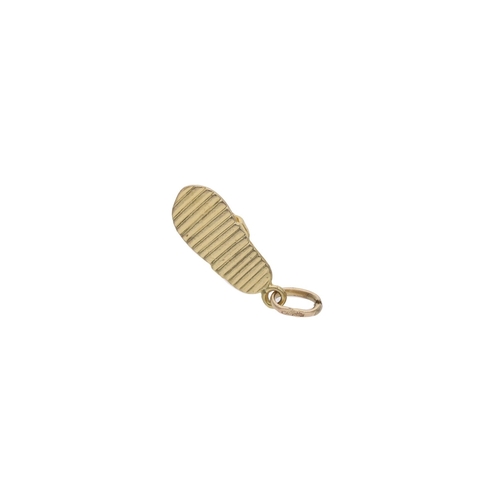 37 - 9ct Gold Sandals Charm 9ct Gold and Diamond Horse Shoe Necklace.            HALLMARKS: Marked for 9c... 