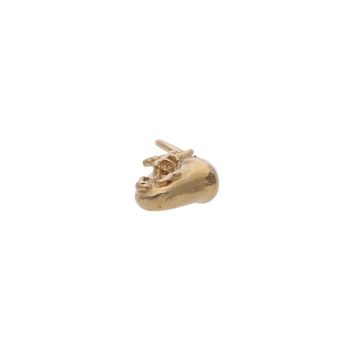 61 - 9ct Gold Saxophone Instrument Charm. 9ct Gold Saxophone Instrument Charm.            HALLMARKS: Mark... 