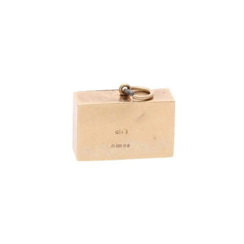 92 - Vintage 9ct Gold Emergency One Pound Currency Charm Vintage 9ct Gold Emergency One Pound Currency Ch... 