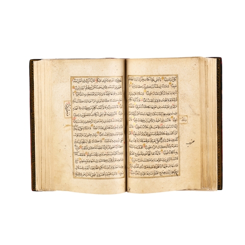 113 - ILLUMINATED SAFAVID/OTTOMAN QURAN SIGNED MOHAMMED AMIN BIN AHMAD AL-MAKI AL-KASHANI, DATED AH 918 / ... 