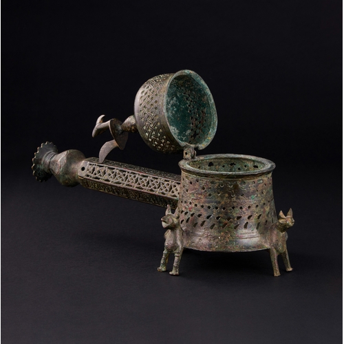 158 - A RARE FATIMID BRONZE INCENSE BURNER, EGYPT, 10TH-12TH CENTURY This exceptional bronze incense burne... 