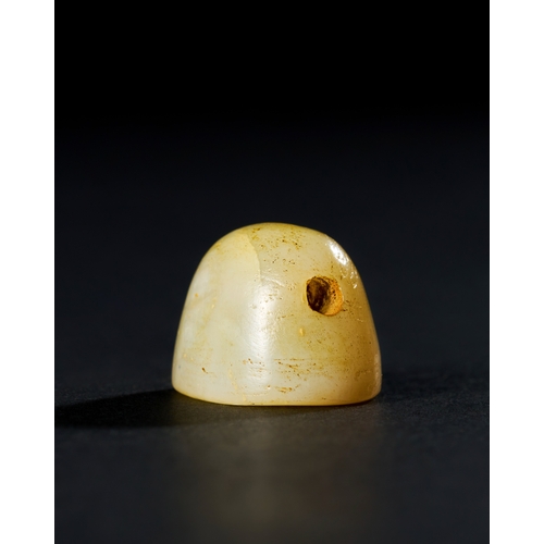 75 - A STAMP SEAL IN AGATE STONE, NEO BABYLONIAN A STAMP SEAL IN AGATE STONE, NEO BABYLONIAN    H: 2cm&nb... 