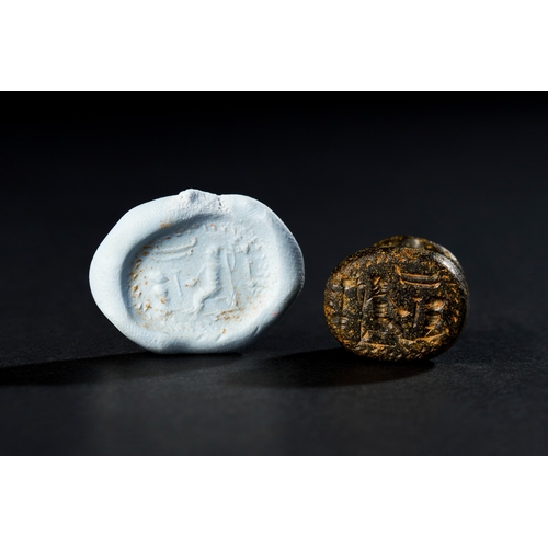 78 - AN ANCIENT STEATITE STONE STAMP SEAL, NEO BABYLONIAN AN ANCIENT STEATITE STONE STAMP SEAL, NEO BABYL... 