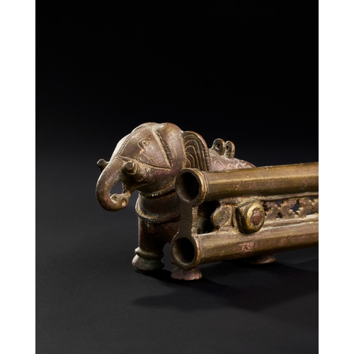 178 - AN INDIAN MUGHAL BRONZE PEN BOX WITH ELEPHANT SHAPED INKWELL, 18TH - 19TH CENTURY  AN INDIAN MUGHAL ... 