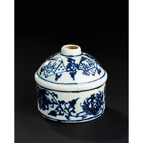 180 - A CHINESE CERAMIC INKWELL FOR THE ISLAMIC MARKET, POSSIBLY MING DYNASTY  A CHINESE CERAMIC INKWELL F... 