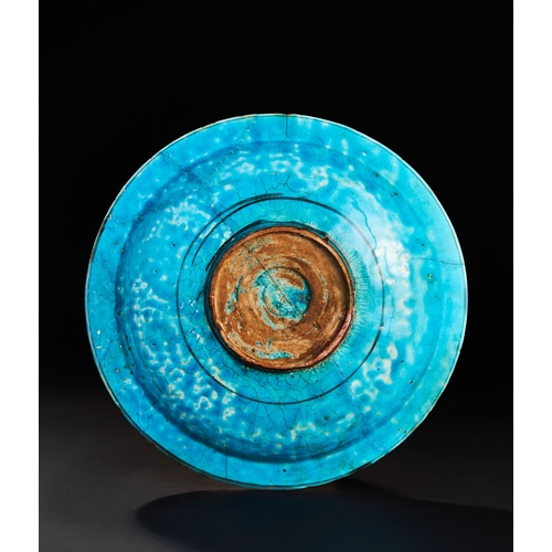 204 - A LARGE KUBACHI TURQUOISE GLAZED POTTERY DISH, PERSIA, 16TH-17TH CENTURY A LARGE KUBACHI TURQUOISE G... 