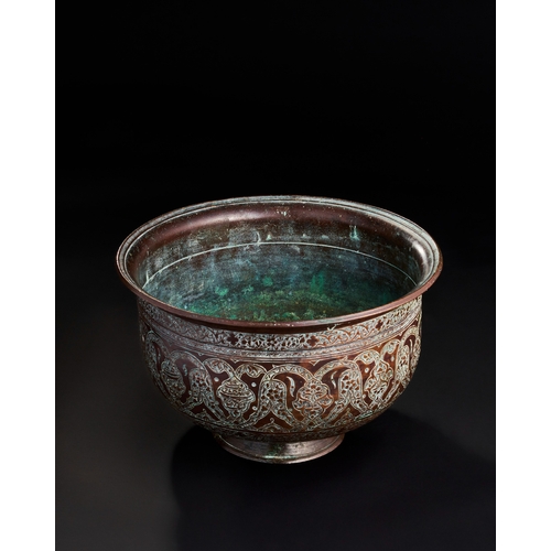 214 - A BRASS LATE SAFAVID EARLY QAJAR BOWL, 18TH-19TH CENTURY  A BRASS LATE SAFAVID EARLY QAJAR BOWL, 18T... 