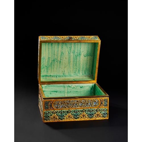 250 - A FINE AND LARE ORIENTALIST ANDALUSIAN SPANISH STYLE GLAZED PORCELAIN CASKET, 19TH CENTURY  A FINE A... 