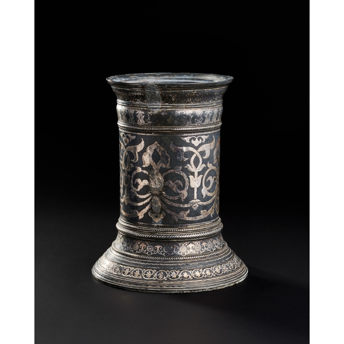 259 - AN UNUSUAL LARGE INDIAN SILVER INALID BIDRI TORCH STAND / CANDLESTICK, 18TH - 19TH CENTURY  AN UNUSU... 