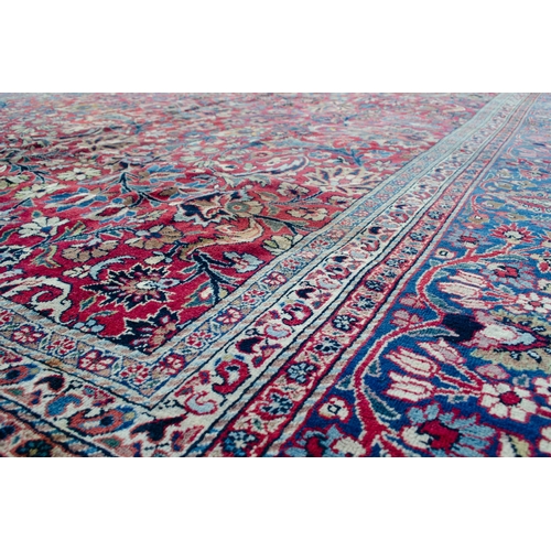 365 - A LARGE WOOL MASHAHD CARPET, 422 X 300CM A very well-woven piece with high-quality wool and natural ... 