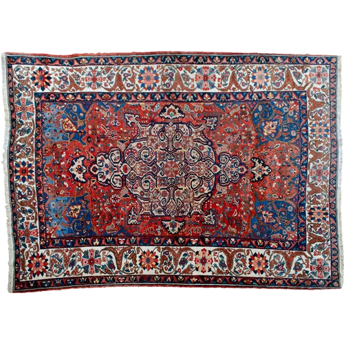 370 - A LARGE ANTIQUE BAKHTIAR CARPET, 420 X 326CM A striking Bakhtiar medallion on a rich terracotta back... 