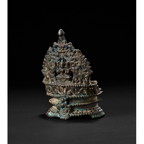 192 - A RARE SOUTH INDIAN KERALA BRONZE GAJA LAKSHMI OIL LAMP, 17TH CENTURYIndian bronze oil lamp from Ker... 