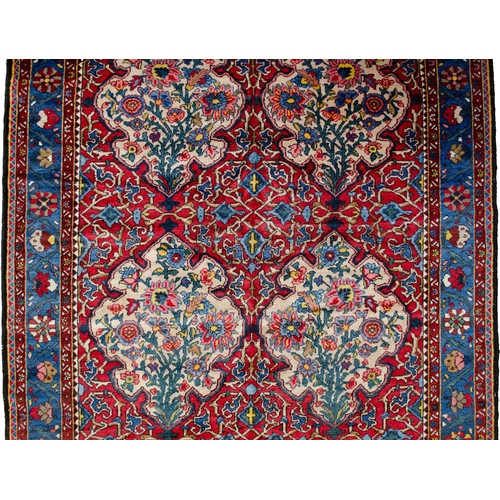 231 - VINTAGE WOOL FARADONBEH CARPET 275 X 183 CMVINTAGE WOOL FARADONBEH CARPET 275 X 183 CM