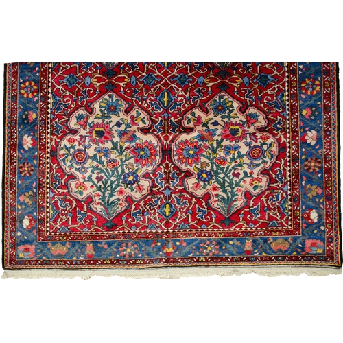 231 - VINTAGE WOOL FARADONBEH CARPET 275 X 183 CMVINTAGE WOOL FARADONBEH CARPET 275 X 183 CM