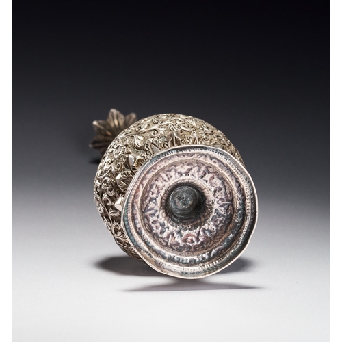 88 - AN INDIAN SILVER ROSE WATER SPRINKLER GULABPASH, INDIA, 19TH CENTURY An Indian silver rose water spr... 