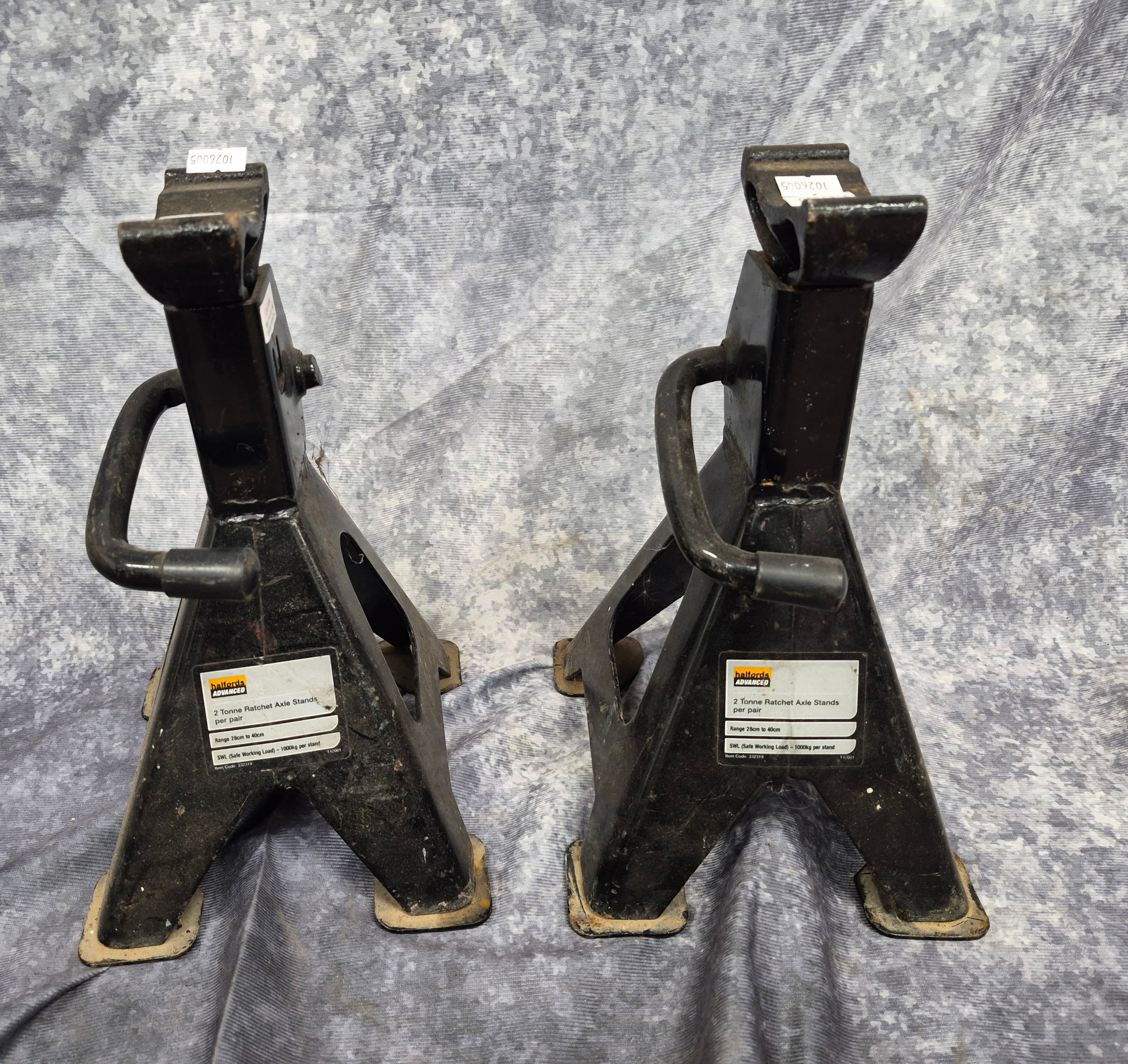 Axle Stands - Halfords 2Tonne Ratchet Action