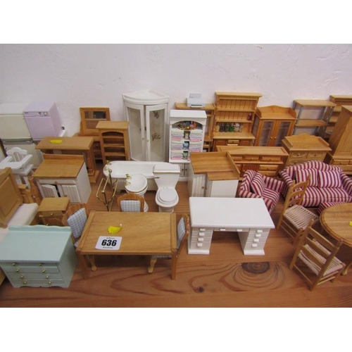 636 - DOLLS HOUSE FURNITURE, a large selection of quality dolls house furniture & numerous accessories