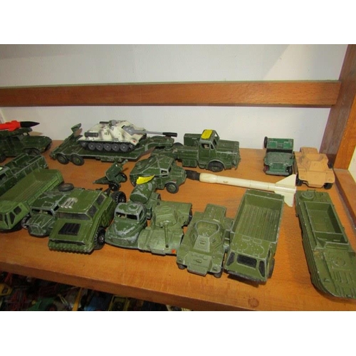 268 - MILITARY DINKY TOYS, good collection of mainly military Dinky vehicles including ambulances, tanks, ... 