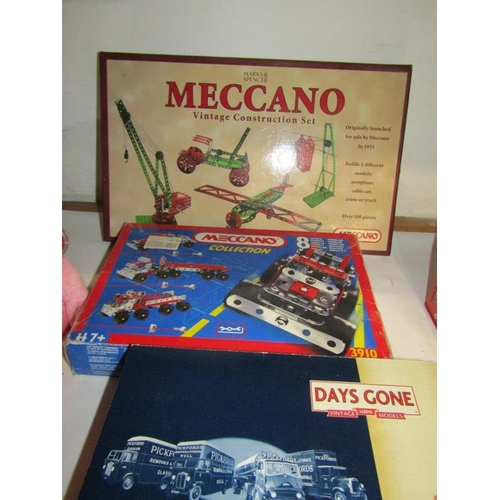 285 - DIECAST VEHICLES, Lledo Arnott's Biscuits Anniversary collection all in box, Days Gone Trackside The... 