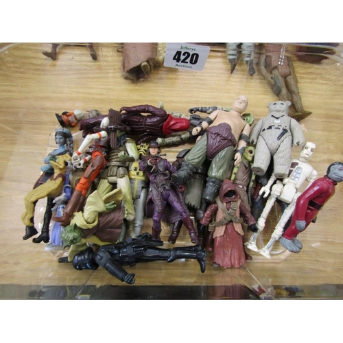 420 - STAR WARS, plastic container of Star Wars characters, good selection, Wookie, Yoda, Greedo, Gran, et... 