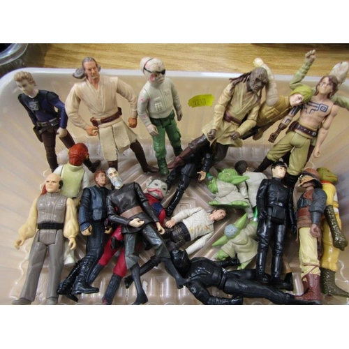 422 - STAR WARS, pastic container of mixed Star Wars characters, also small bag of character clothing