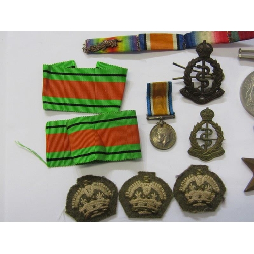 433 - WWII MEDALS, 2 Defence medals, 39/45 Star, also Duke of Cornwall Light Infantry cap badge, 2 other c... 