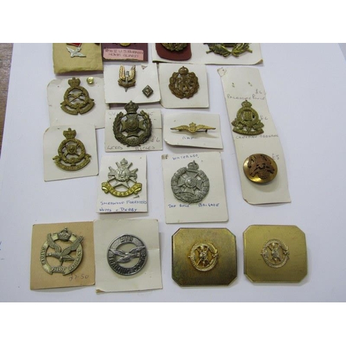 441 - CAP BADGES ETC. RAF Commando, Air Training Core & Glider Pilot Regiment cap badges & bar brooch also... 