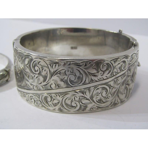 507 - 2 VINTAGE SILVER HINGED BANGLES