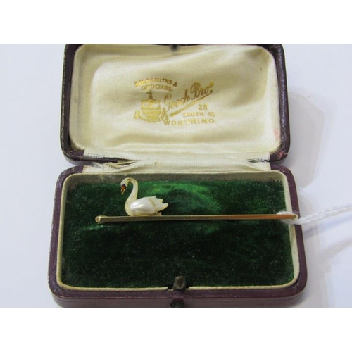 568 - 15ct YELLOW GOLD LAPEL PIN in the form of a mute swan, baroque pearl body and enamel neck and head, ... 