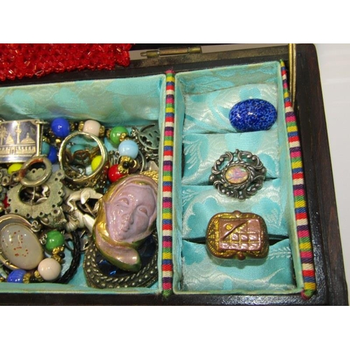 572 - WOOD JEWELLERY BOX containing selection of costume, including bracelets, rings, brooches, etc