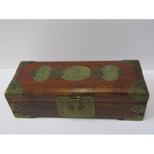 572 - WOOD JEWELLERY BOX containing selection of costume, including bracelets, rings, brooches, etc